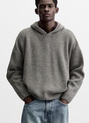 Стильный свитер худи zara