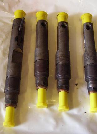 Форсунка топливная 2fh kbel renault 1.9 td б/у оригинал