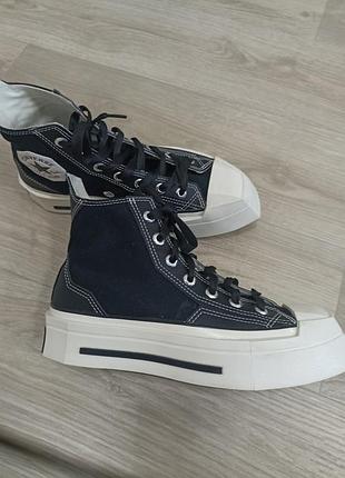 Продам оригінальні кеди converse 👟
стан 9/10, носилися усього 2 рази.без дефекту
колір: біло-чорний 
розмір: 38
купувалися за 3550 грн
ціна: 1950 грн