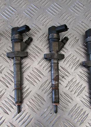 Форсунка топливная 0445110038 2.2 dci renault vel satis 04r б/у оригинал