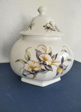Фарфоровая имбирная, чайная банка