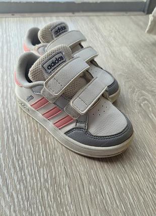 Дмтячі кросівки adidas р. 24