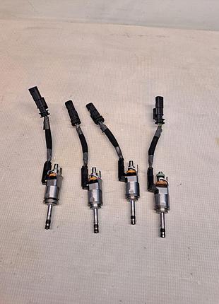 Форсунка топливная бензинова volvo xc40 2.0b 32140073 б/у оригинал