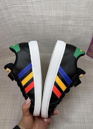 Оригінальні кросівки adidas 4