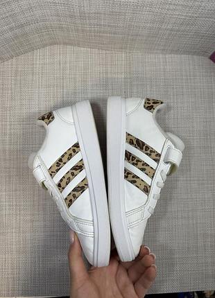 Оригінальні кросівки  adidas 4