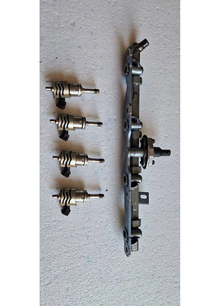 Форсунка топливная toyota rav4 v set 2.5 год б/у оригинал