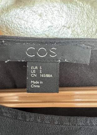 Черный лонгслив cos 3