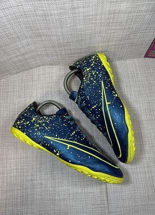 Оригінальні сороконіжки nike 3