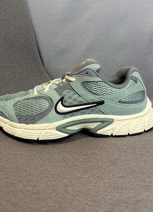 Оригінальні кросівки nike v2000 run 5