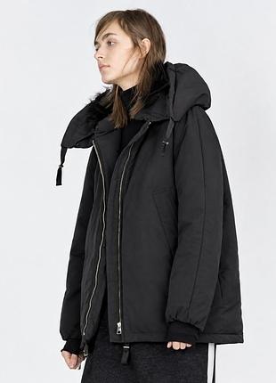 Пухова куртка zara