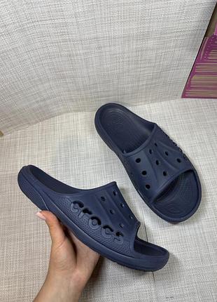 Оригінальні шльопанці crocs