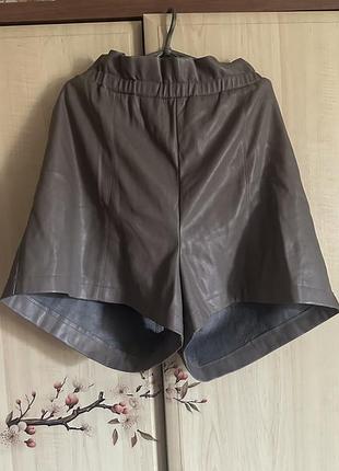 Кожаные шорты трапеция с высокой посадкой на резинке (eur 46 / xl–2xl)