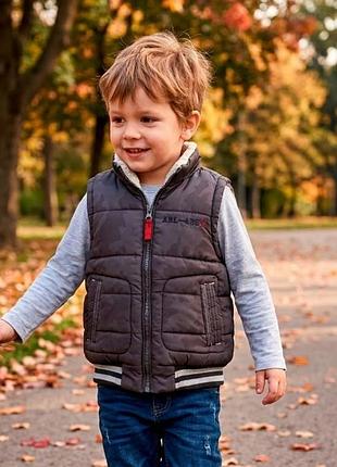 Пухка дутая жилетка мальчишки 4-5 лет