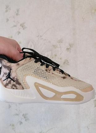 Кросівки air jordan tatum 1 beige на стопу 22,5 см сток