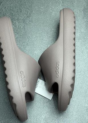 Тапки adidas 5