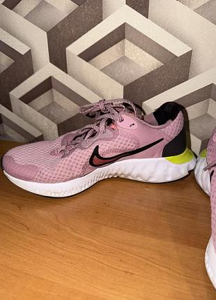 Жіночі кросівки nike renew run 2 4