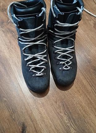 Продам замшевые тактические ботинки бренда scarpa