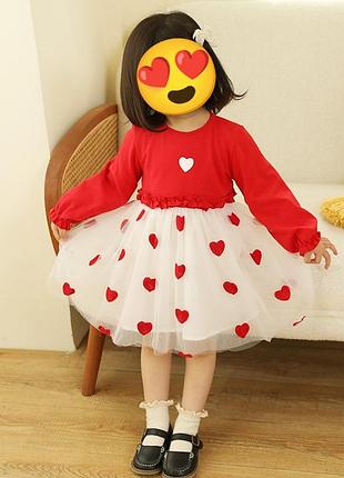 Красное платье с фатином на 7-8 лет