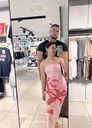 Сукня дуже ніжна обтягуюча