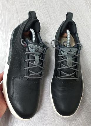 Кожаные мужские кроссовки adidas