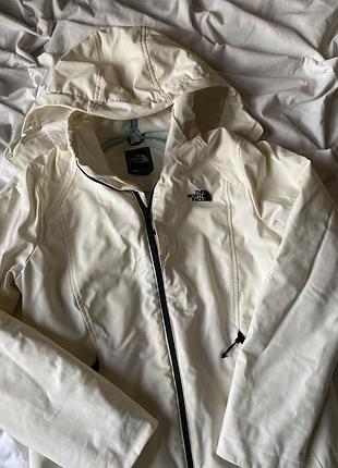 Женская куртка the north face л 9