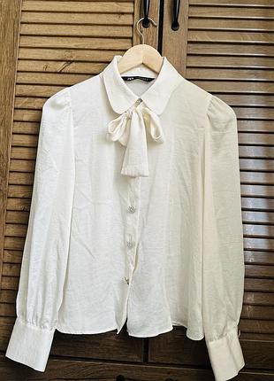 Елегантна блуза zara