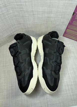 Оригінальні кросівки adidas 4