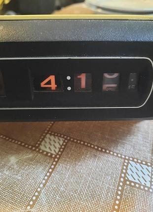 Вінтажний перекидний настільний годинник sankyo digi-glo (японія) під ремонт