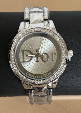 Женские часы диор
