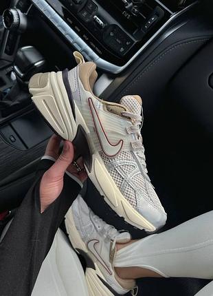 Nike v2k run premium