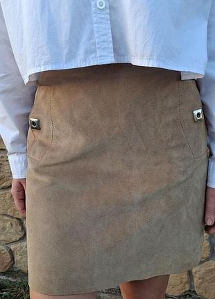 Замшевая юбка от reiss. 5