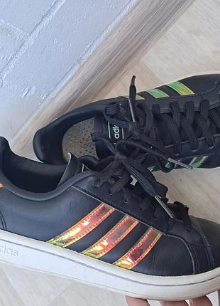 Кожаные женские кроссовки adidas grand court black holographic (оригинал)