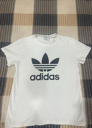 Футболка adidas