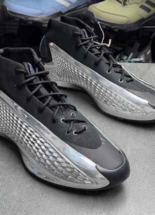 Баскетбольні кросівки adidas ji0424