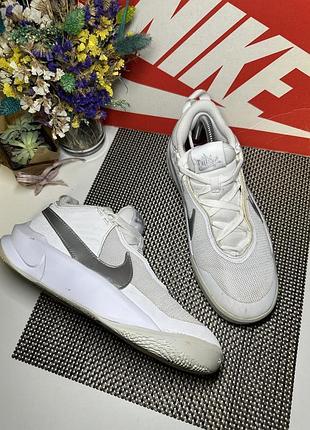 Оригінальні кросівки nike