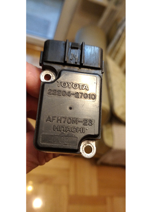 Дмрв расходомер воздуха toyota avensis t25 2.0 d-4d -hitachi, б/у оригинал