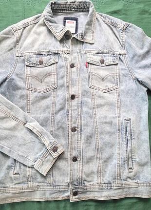 Мужская джинсовая куртка levi's slim fit, размер xl (светло-голубая)
​