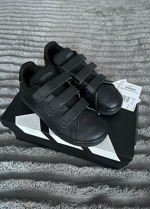 Чорні красовки, adidas оригінал 33 розмір