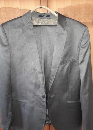Чоловічий костюм від  ted baker. 4
