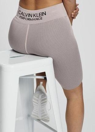Велосипедки в дрібний рубчик від бренду calvin klein