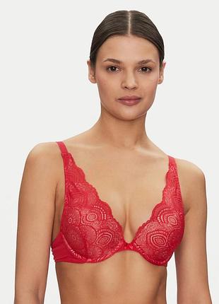 Бюстгальтер wonderbra