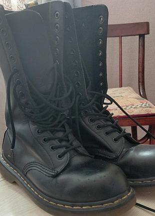 Берці dr martens