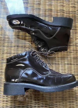 Зимові черевики з лакованої шкіри marc shoes made in maly оригінал,і