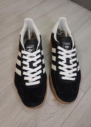 Кроссовки adidas 2