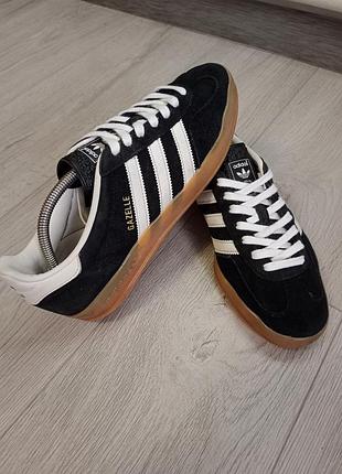 Кроссовки adidas 4