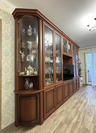Продам стінку, сервант 2