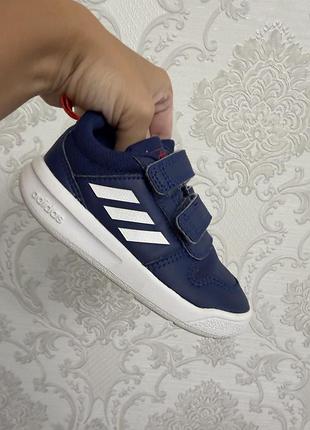 Кросівки adidas tensaur 21