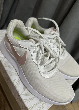 Nike білі кросівки • 36,5