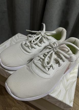 Nike білі кросівки • 36,5 4