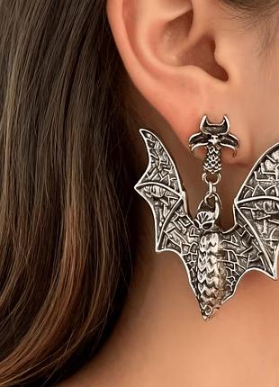 Серьги летучие мыши цельнометаллические 4х4 см пара